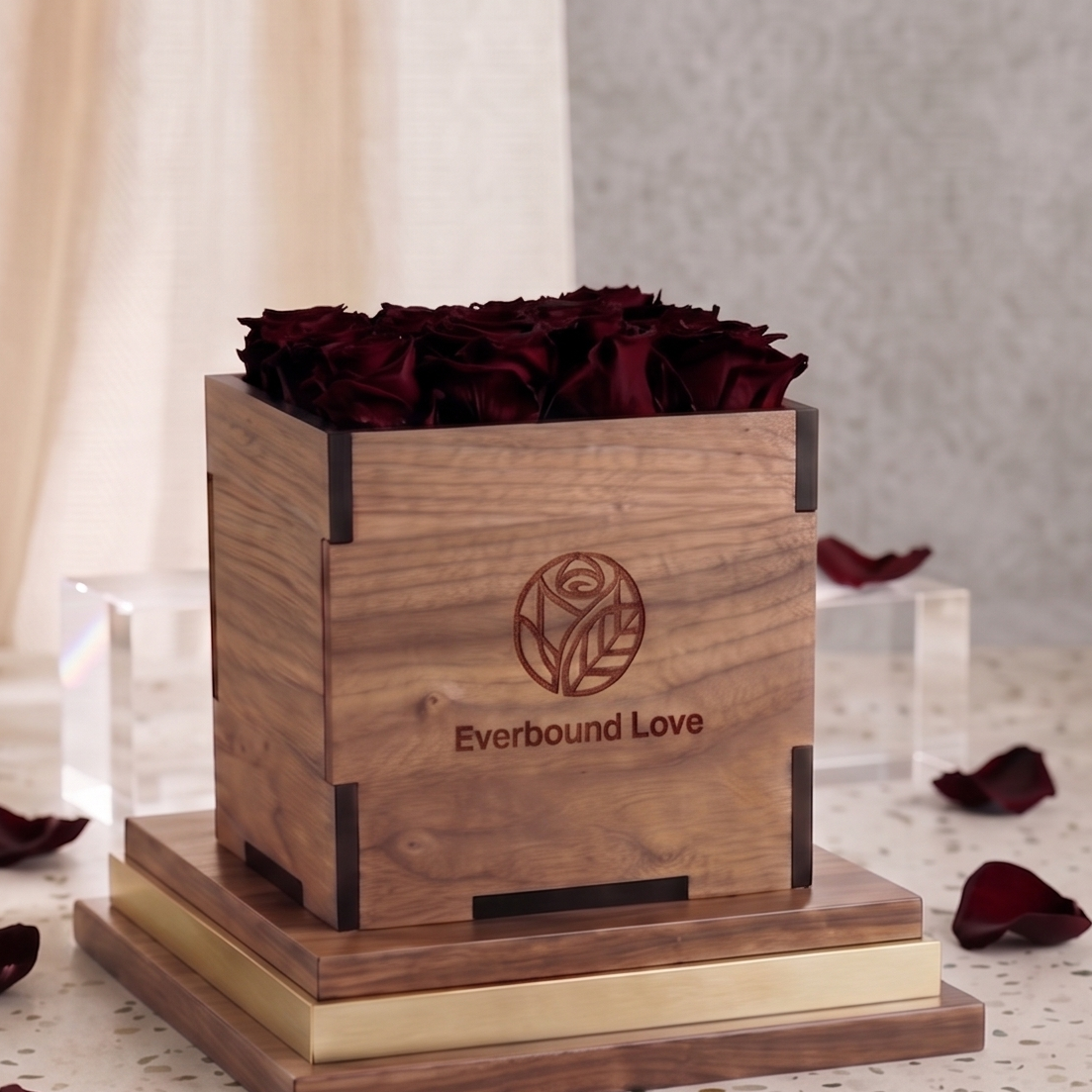 Classic 16 Rose Walnut Box Dark Red