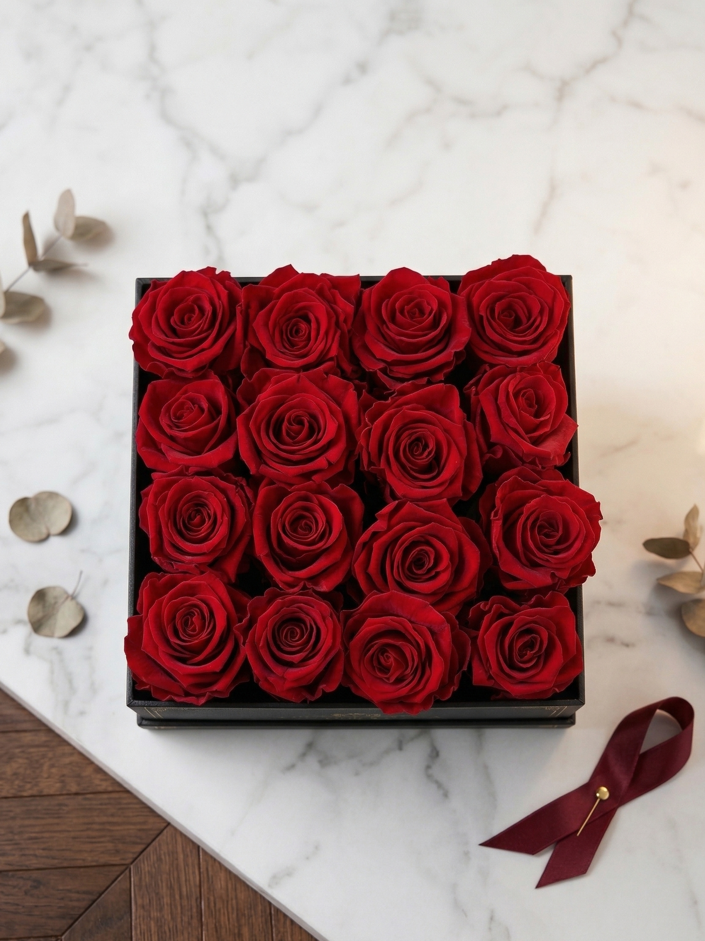 Classic 16 Rose Walnut Box Light Red