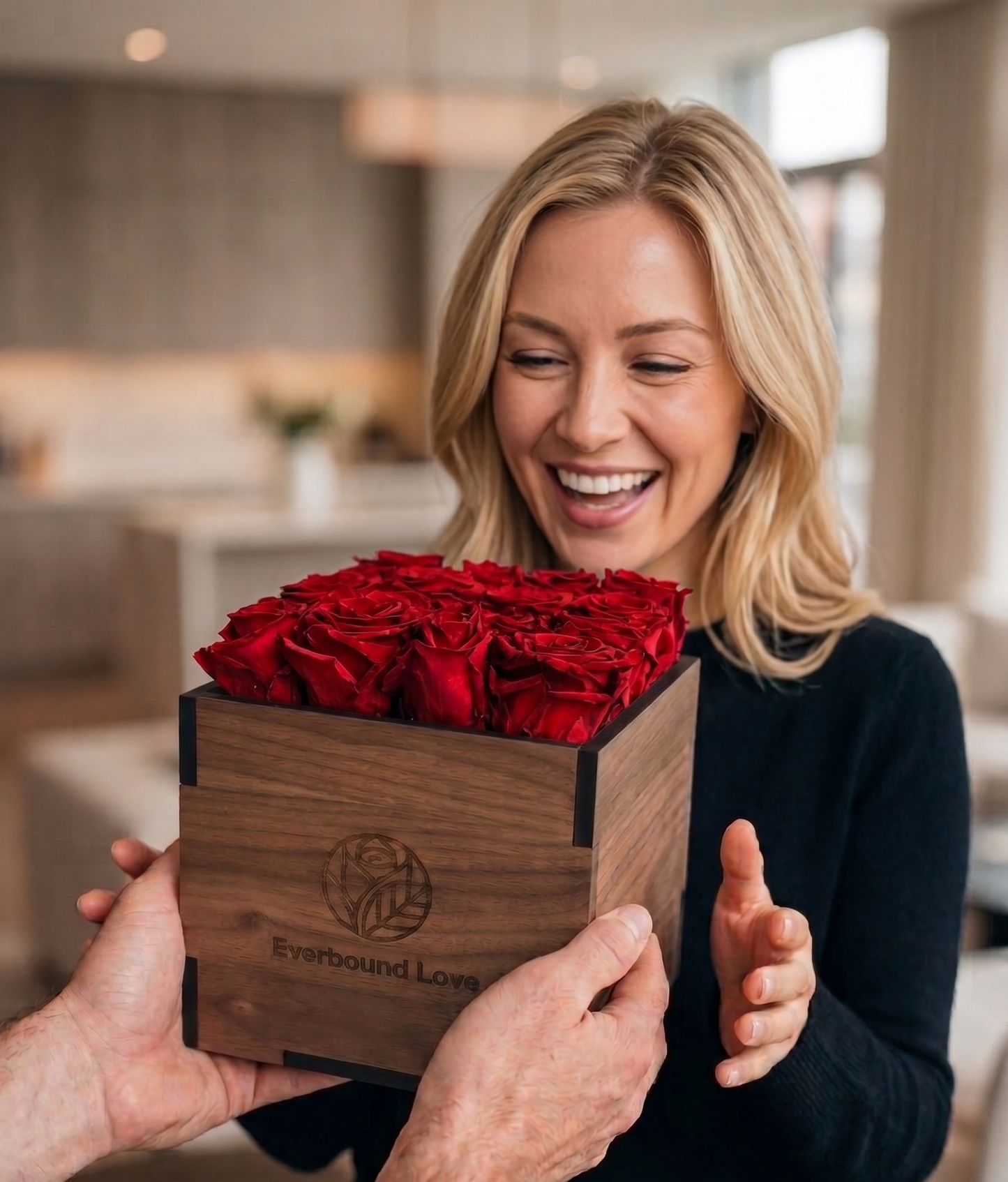 Classic 16 Rose Walnut Box Light Red